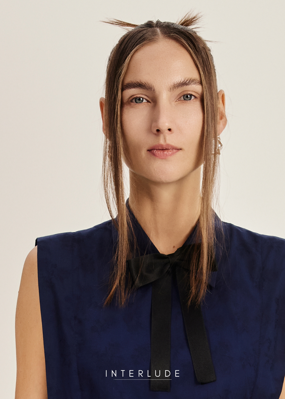 Dixon Top in Baby's Breath (Navy)